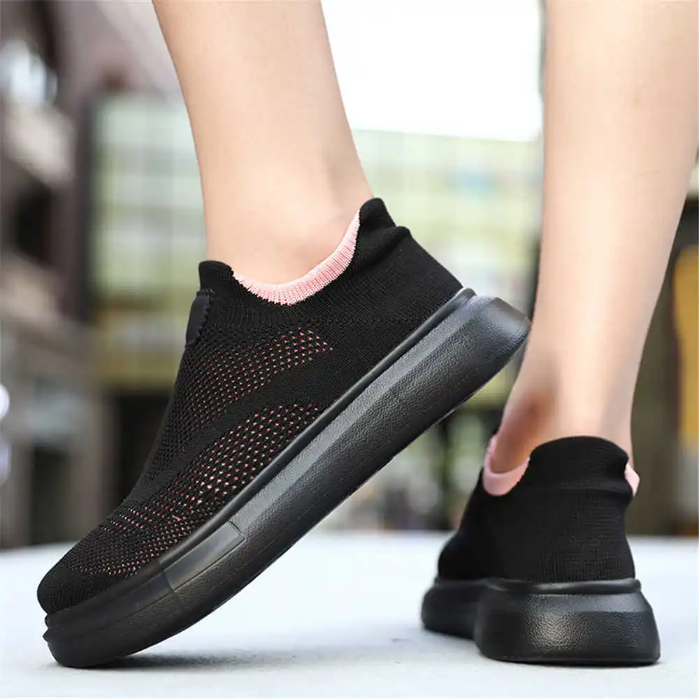 Women Shoes Types Name - Calze con plateau scarpe marroni per