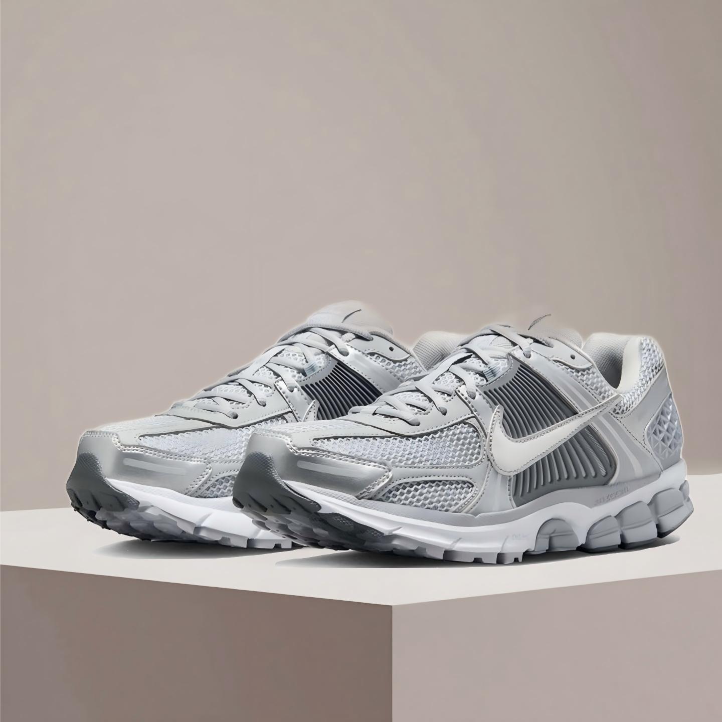 Nike Zoom Vomero 5 Yankees Sca - Women Shoes Zoom recensione e prezzo