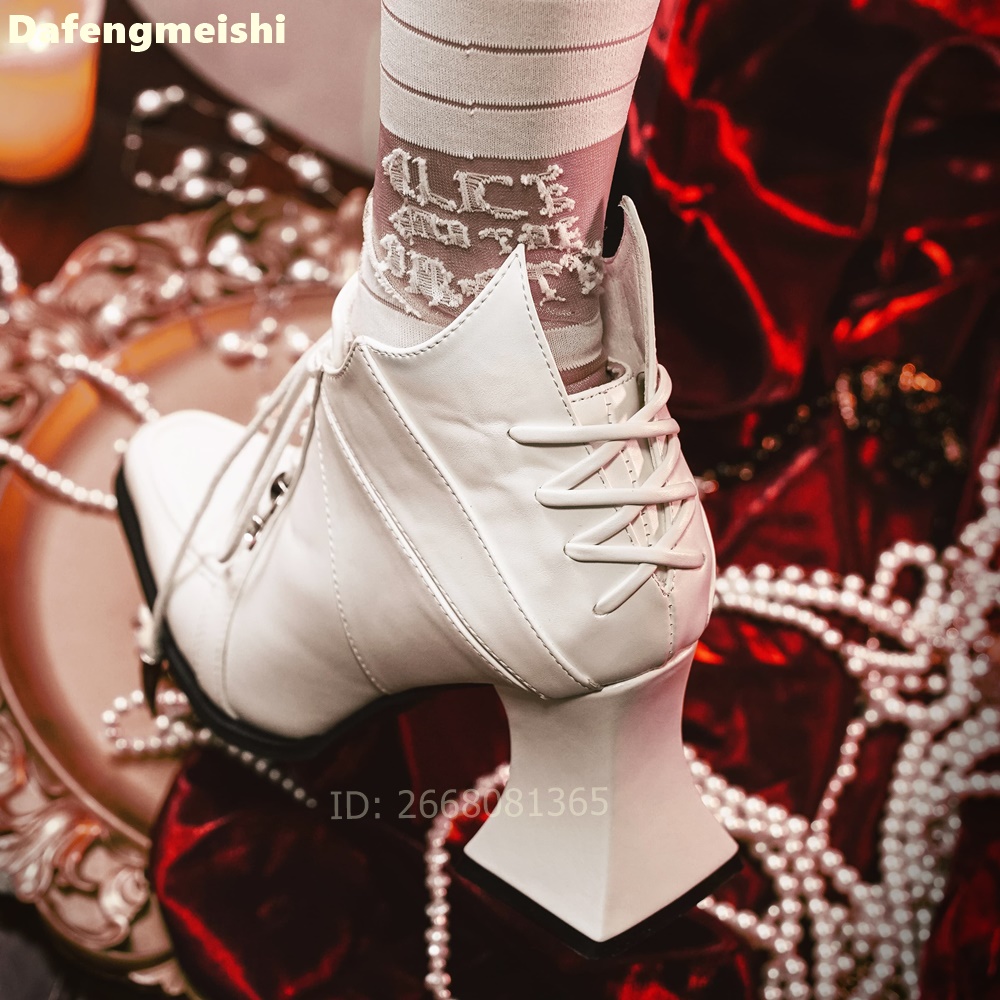 Stivaletti in Pelle Bianca con - Block Heel Ankle Boots recensione e prezzo