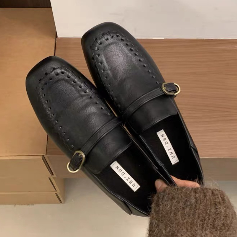 Scarpe basse eleganti in pelle - Women Shoes Brand recensione e prezzo